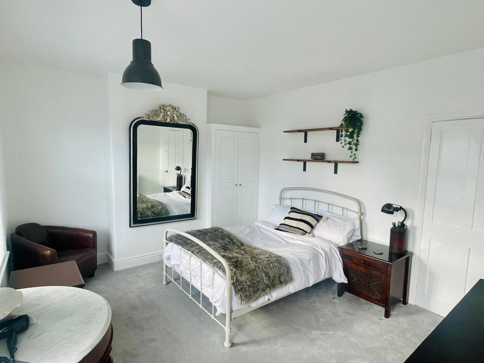 Newly Refurbished City Centre House With Parking Exeter Extérieur photo